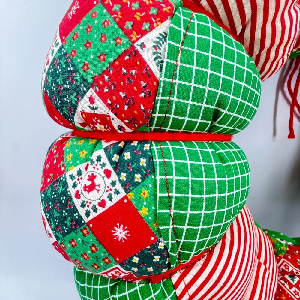 Quilted Puff Wreath Bow Vintage handmade Red Green Patchwork Holiday Decor 16x7